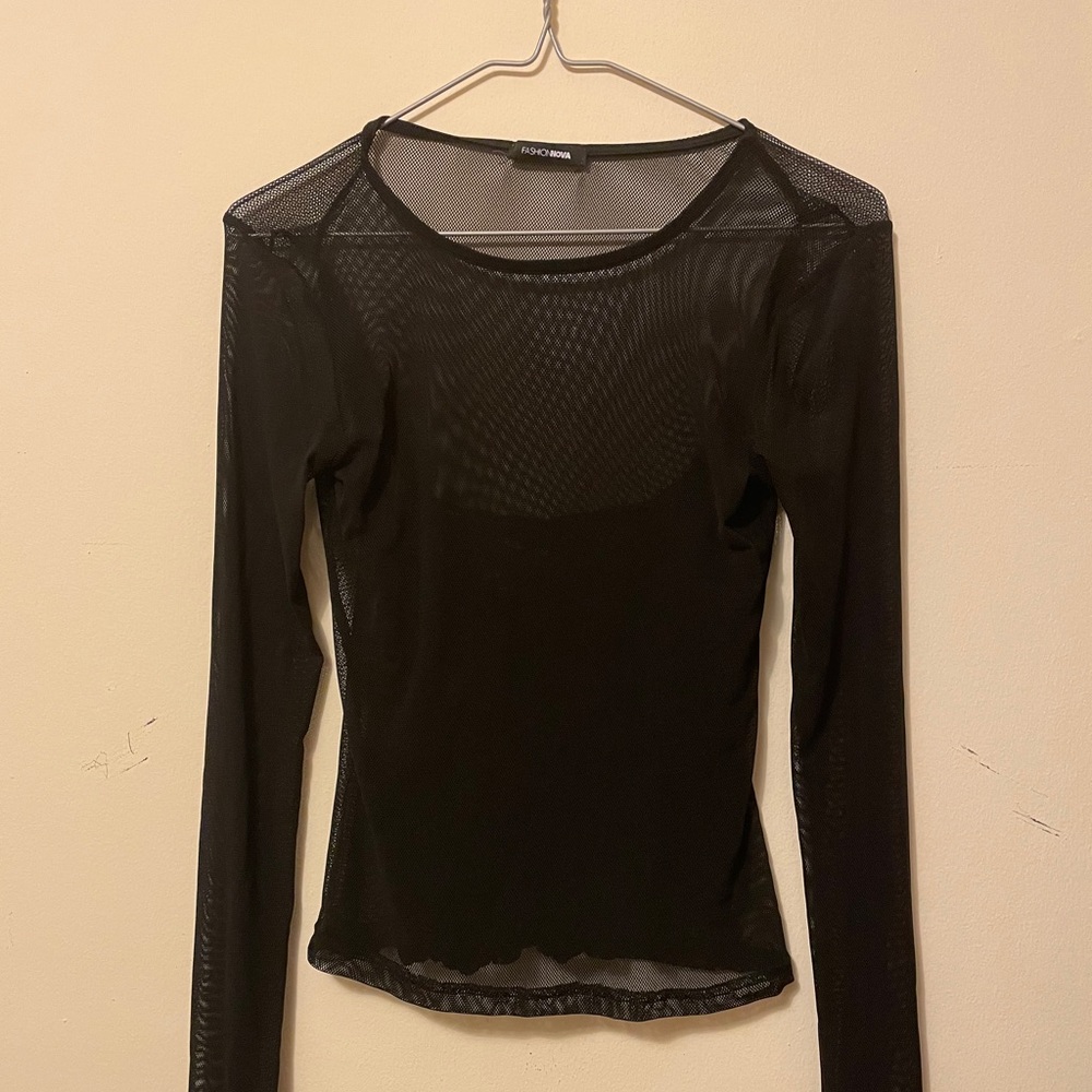 Fashion Nova: See through laced crop top